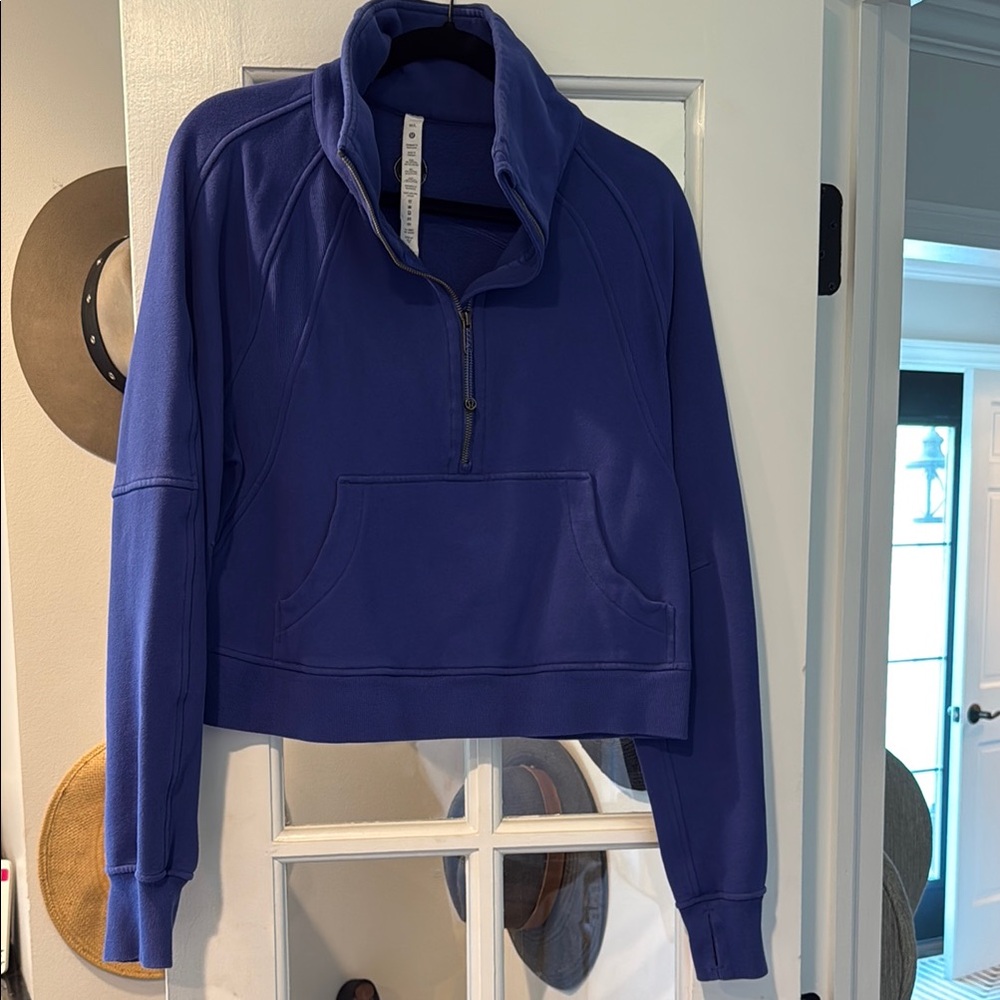 Lululemon Women's Blue half zip scuba sweatshirt size M/L